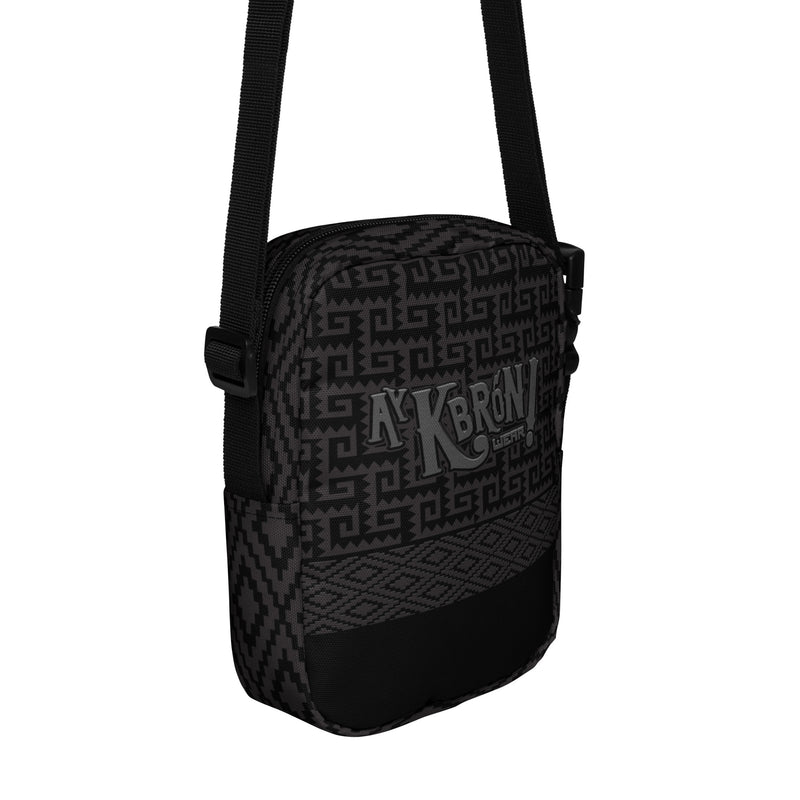 Bolso bandolera utilitario con grecas zapotecas