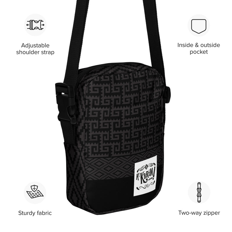 Bolso bandolera utilitario con grecas zapotecas